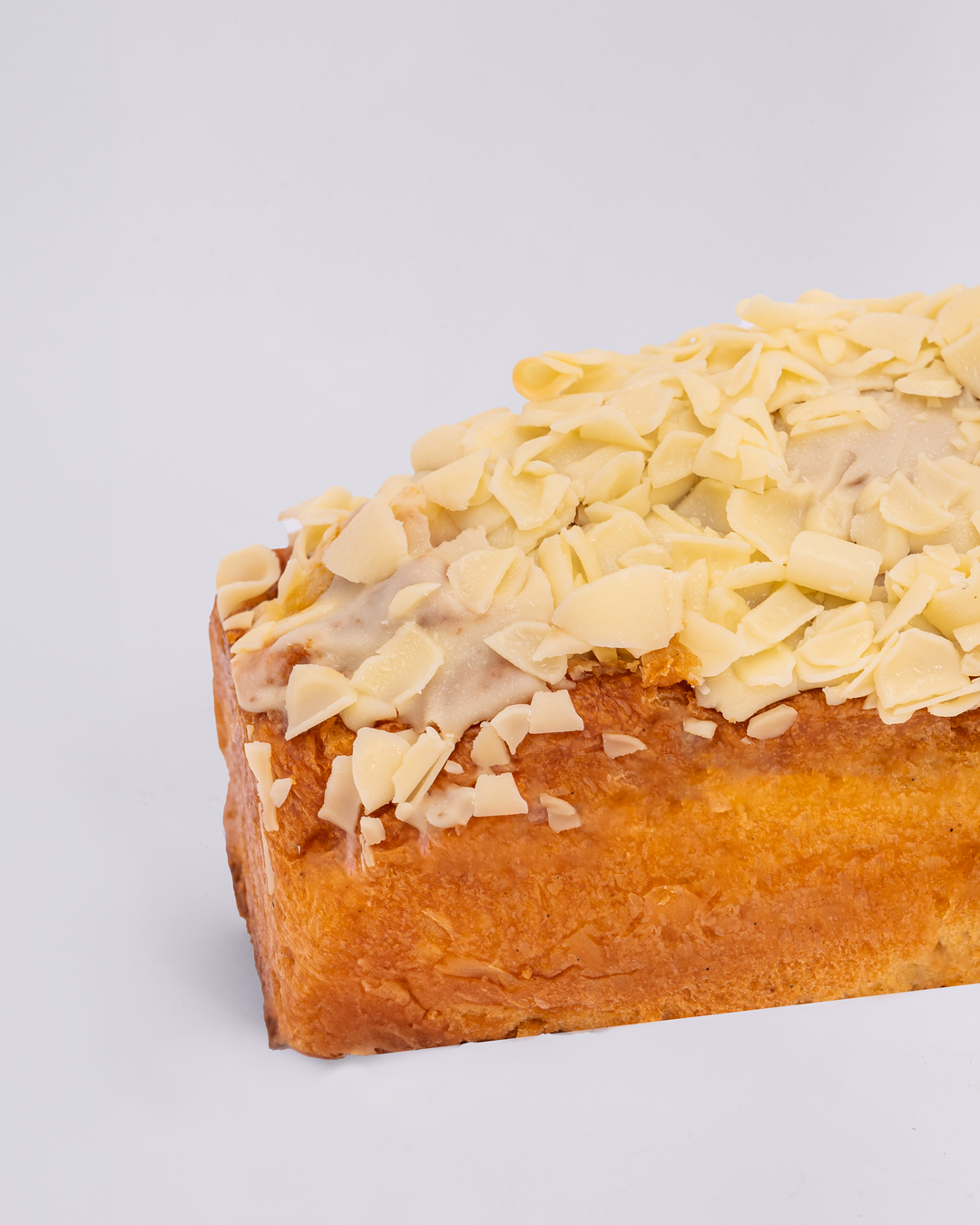 PanBauletto Delicia de Limón De Vivo 400 g PanBauletto De Vivo de limón cubierto con almendras laminadas 400 g