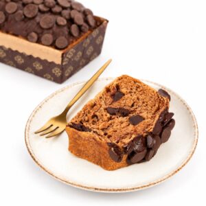 PanBauletto Chocorhum De Vivo 400 g cortado con chocolate y servido en plato