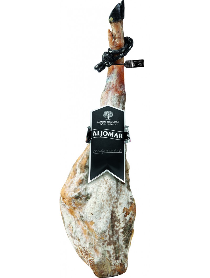 Jamón de Bellota 100% Ibérico Aljomar – Pieza Entera Jamón de bellota 100% ibérico Aljomar pieza entera sobre fondo blanco