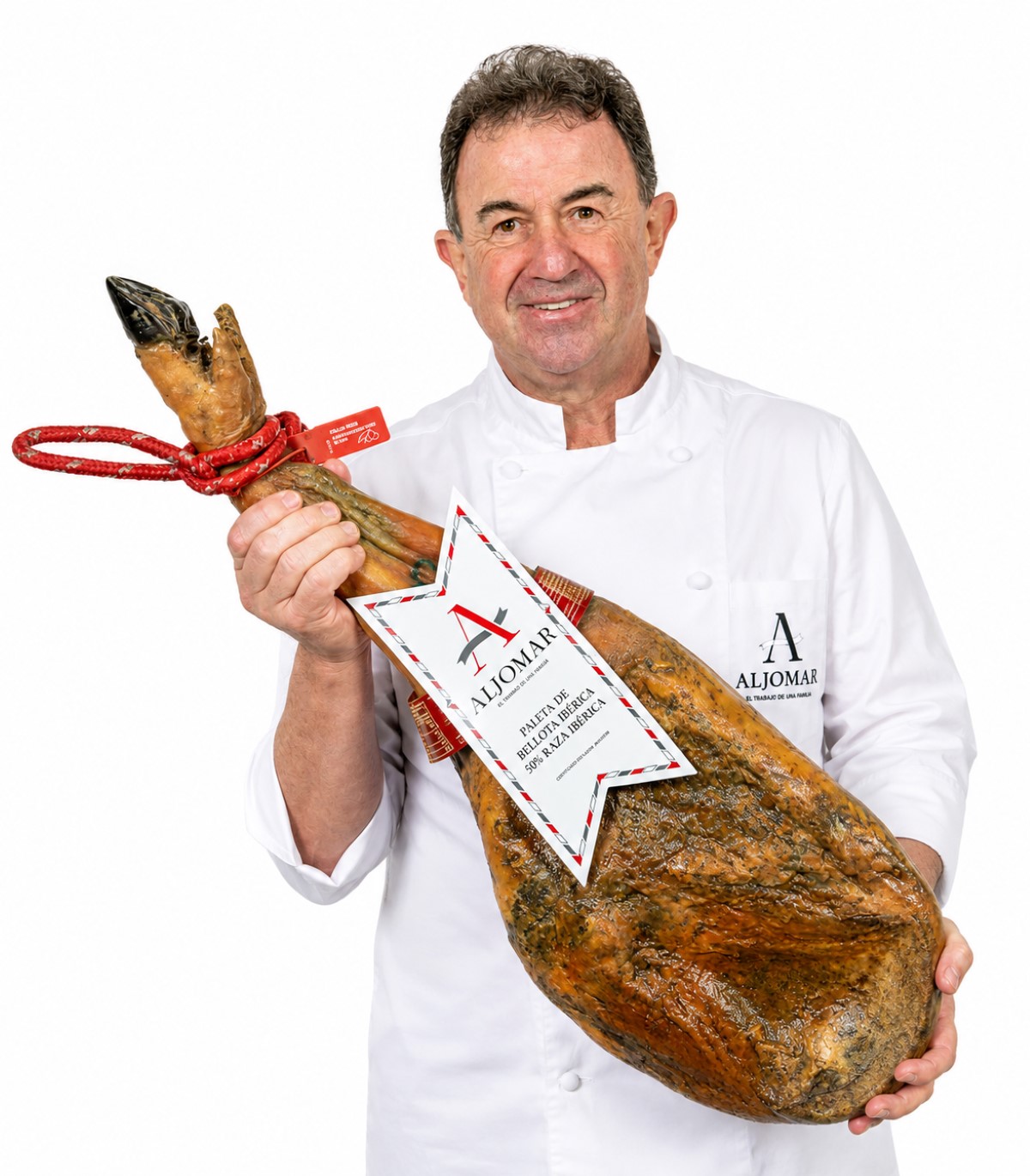 Paleta de Bellota Ibérica 50% Raza Ibérica Aljomar 5 kg con chef Chef sosteniendo Paleta de Bellota Ibérica 50% Raza Ibérica Aljomar 5 kg pieza entera
