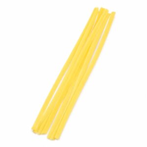 Tagliatelle sin gluten Maidea sin envase sobre fondo blanco