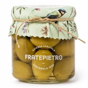 Aceitunas Verdes Bella di Cerignola Fratepietro en tarro de cristal con tapa decorativa sobre fondo blanco