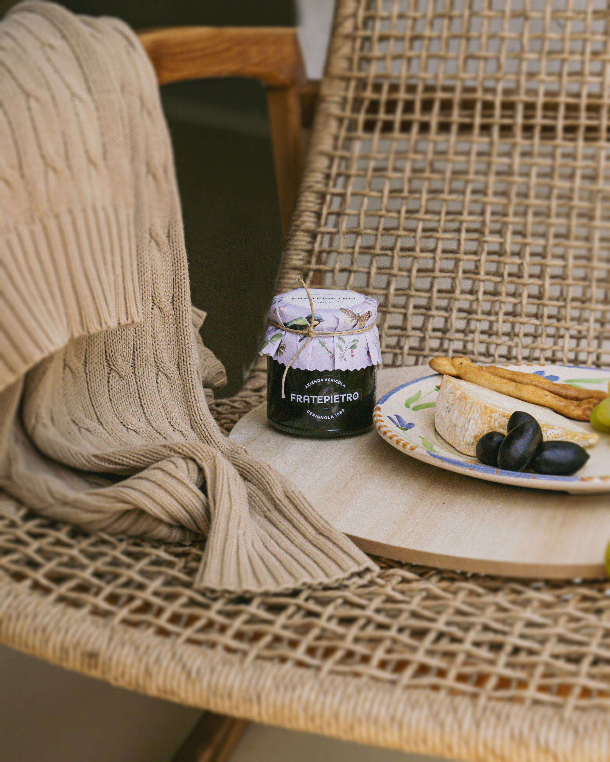 Aceitunas Negras Bella di Cerignola en Salmuera · Fratepietro Aceitunas negras Bella di Cerignola Fratepietro en salmuera servidas para aperitivo