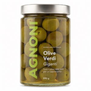 Aceitunas Verdes Dulces Italianas Agnoni 590 g en tarro de cristal sobre fondo blanco
