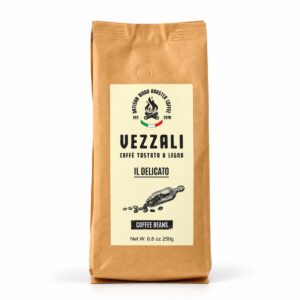 Café en grano Il Delicato Vezzali Caffè 250 g tostado a leña, en bolsa kraft con etiqueta original italiana