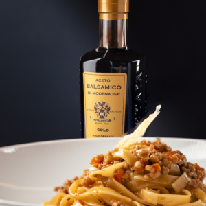 vinagre balsamico de modena igp gold malpighi con pasta italiana gourmet