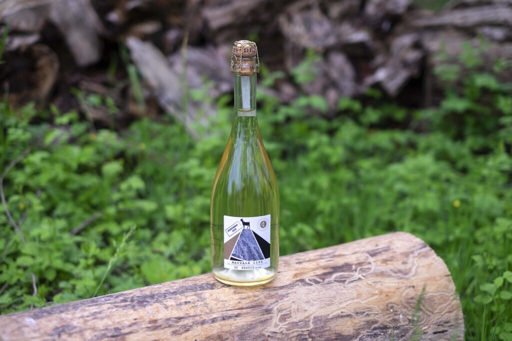 prosecco valdobbiadene docg sin filtrar mappale 1106 colli impervi botella