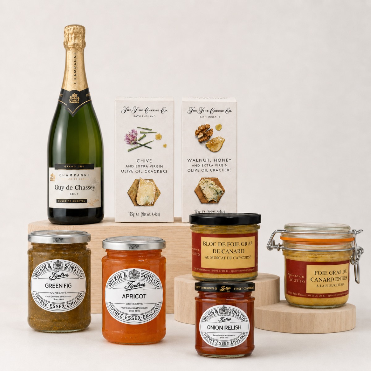 Cesta Gourmet de Foie Gras y Champagne Francés Grand Cru · 8 Productos Cesta Gourmet de Foie Gras y Champagne Francés Grand Cru 8 productos con foie, champagne, crackers y confituras