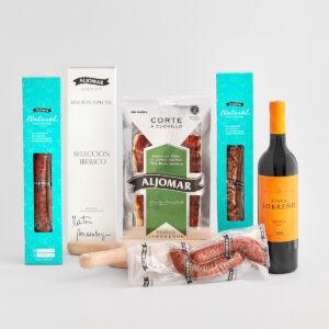 Cesta Ibéricos Tradicionales de Salamanca con jamón, embutidos y vino tinto