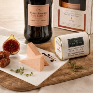 Foie Gras de Pato al Pedro Ximénez Imperia servido con higo, dátiles, reducción y vino dulce