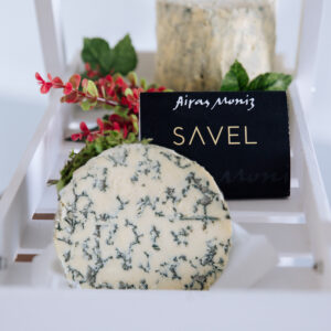 Queso Savel Airas Moniz, queso artesanal de leche cruda de vaca Jersey 2