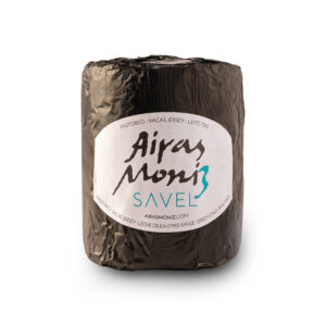 Queso Savel Airas Moniz, queso artesanal de leche cruda de vaca Jersey