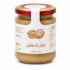 Salsa de Nueces Ramella 180 g en tarro de cristal sobre fondo blanco
