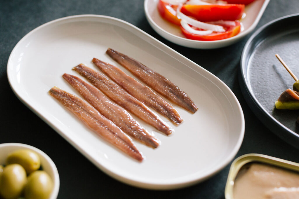 Anchoas del Cantábrico de Santoña: guía gourmet y selección artesana