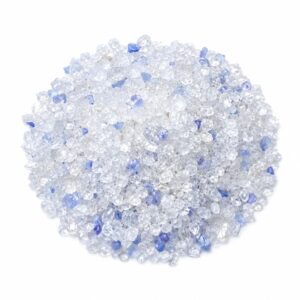 Sal Azul Persa Terre Exotique en cristales blancos y azulados sobre fondo blanco