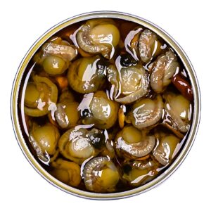 Zamburiñas al ajillo José Peña en aceite, vista superior del interior de la lata con zamburiñas gallegas seleccionadas