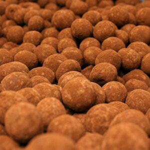 Nueces de Macadamia con Chocolate Blanco BUBÓ Barcelona 190 g recubiertas de cacao
