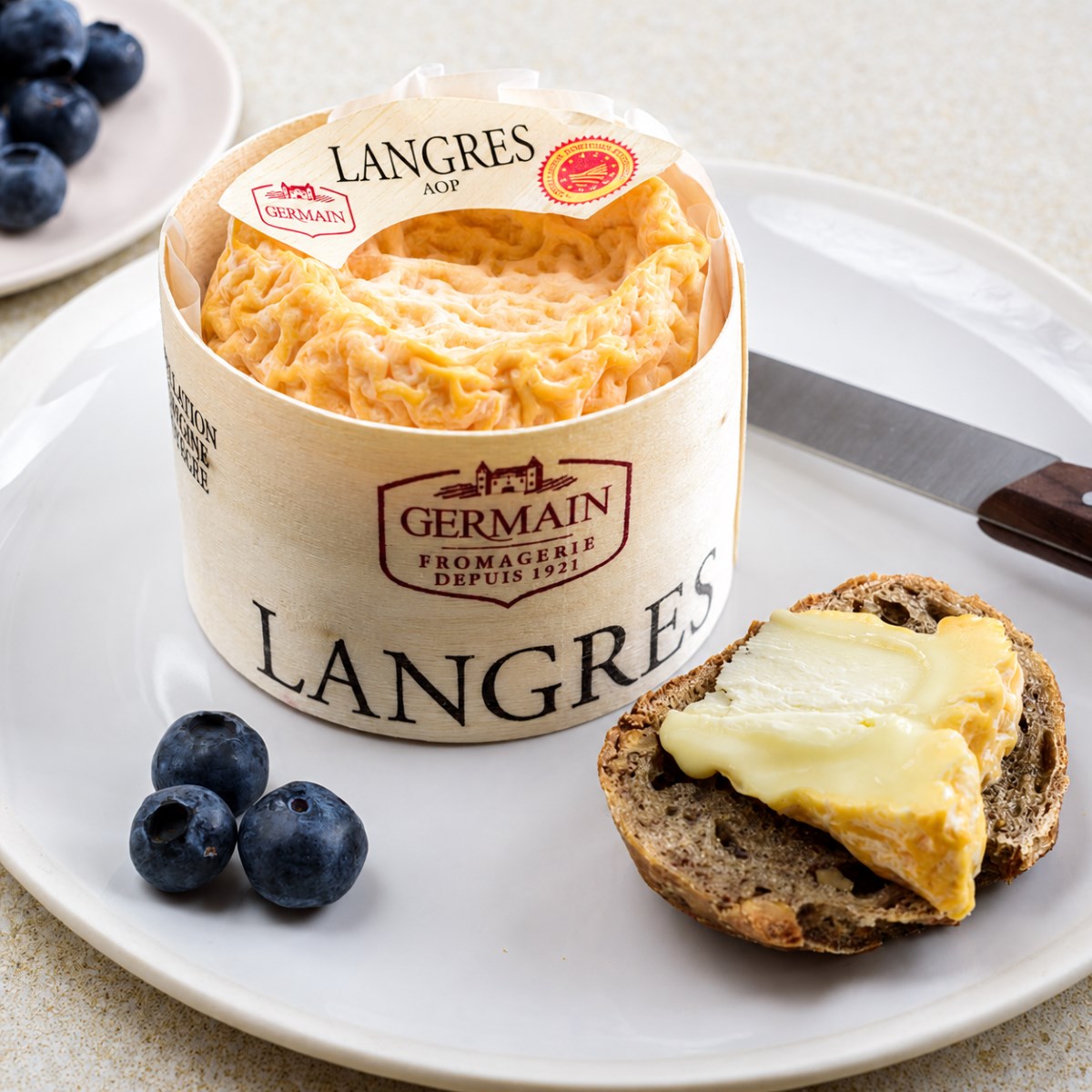 Queso Langres AOP Germain para aperitivos fríos elegantes