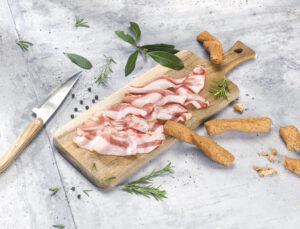 guanciale italiano al pepe en lonchas salumificio squisito