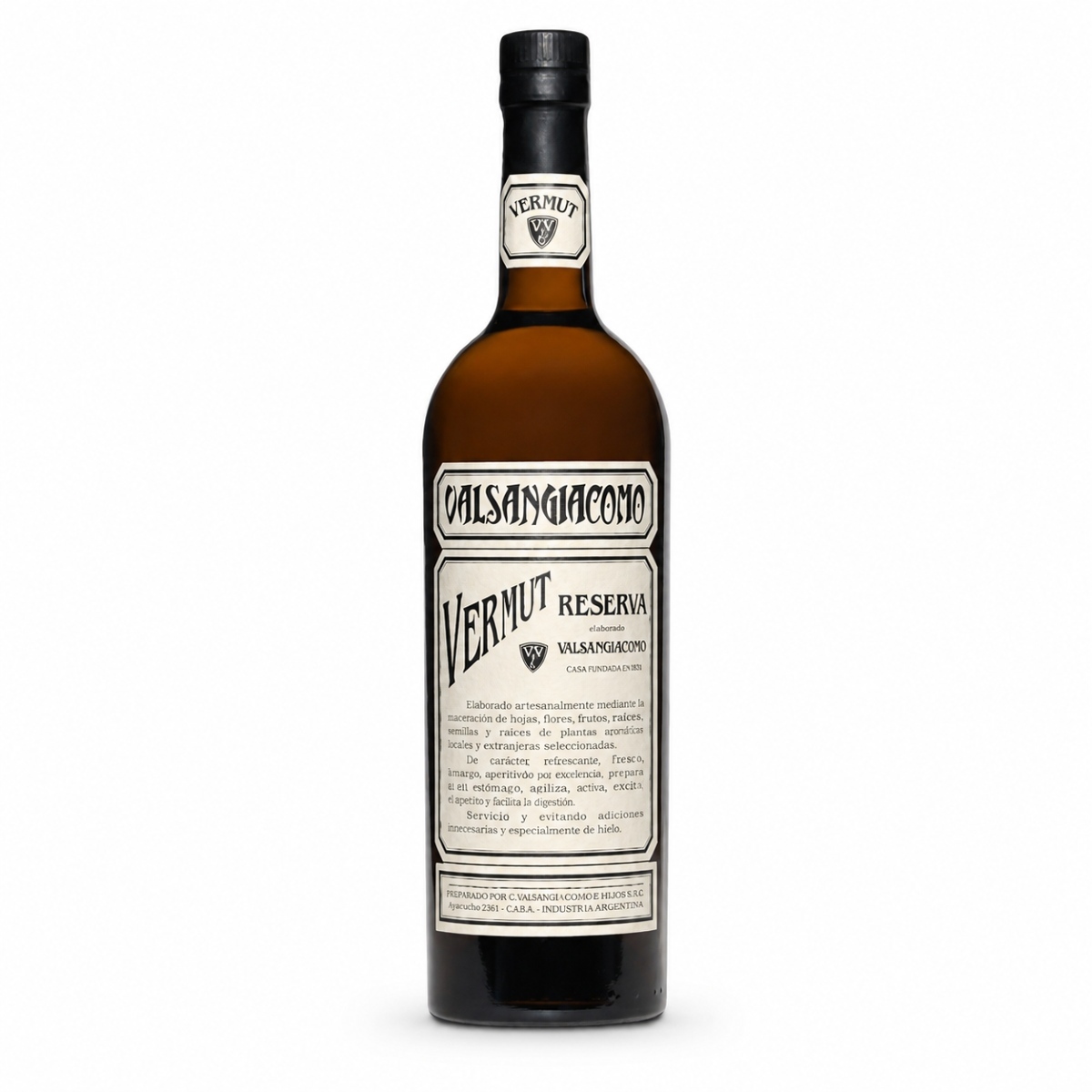 Vermut Blanco Reserva Valsangiacomo Vermut Blanco Reserva Valsangiacomo en botella sobre fondo blanco
