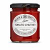 Mermelada de arándanos silvestres Tiptree Wilkin & Sons con scones y arándanos frescos