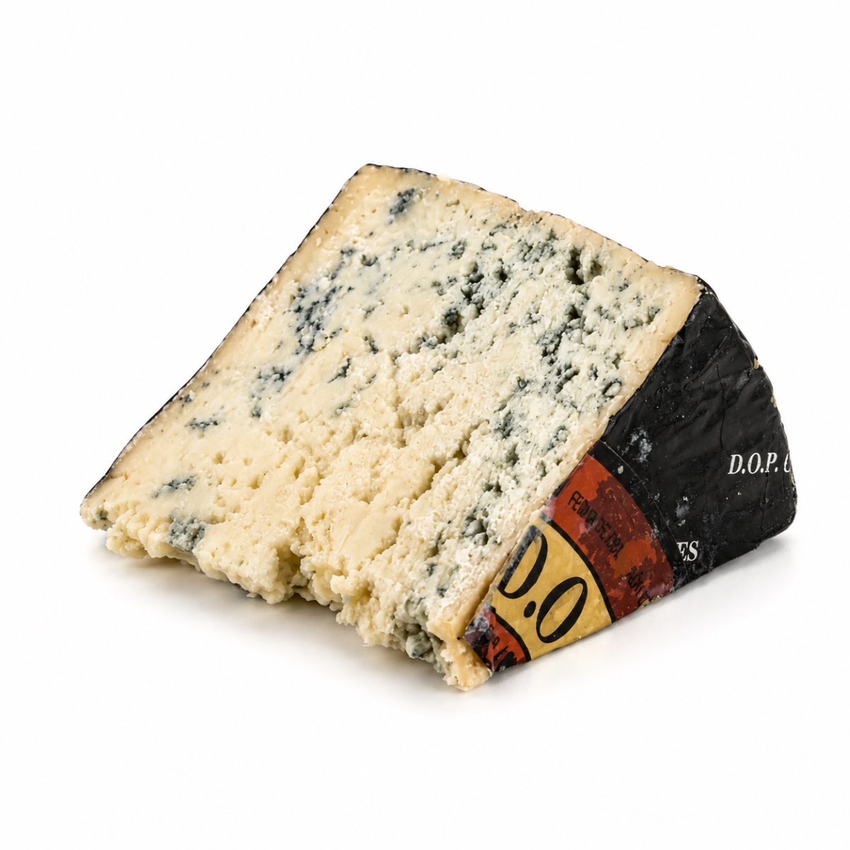 Queso Cabrales DOP El Colladín en Cuña Queso Cabrales DOP El Colladín en cuña con vetas azules y envoltorio negro sobre fondo blanco