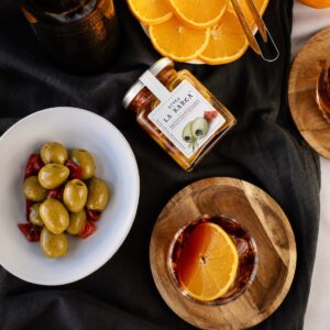 Aceitunas gordal con pimentón Finca La Barca servidas con aperitivo