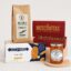 Cesta Desayuno Gourmet con café Vezzali, Moscovitas, galletas Jules Destrooper y mermelada Tiptree