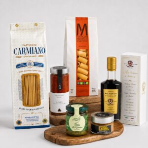Cesta Gourmet de Pasta Italiana Esencial con pasta, pesto, salsa de trufa, bottarga y balsámico