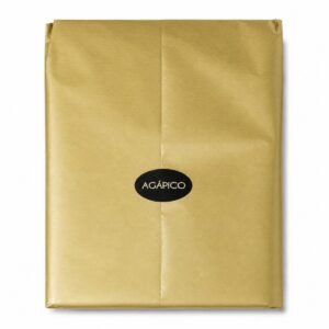 Caja de Regalo para 3 Botellas AGÁPICO envuelta en papel dorado con sello negro