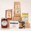 Cesta Corporativa Desayuno Gourmet sin Refrigeración 5 productos con café Vezzali, miel, mermelada Tiptree, lemon curd y galletas Jules Destrooper
