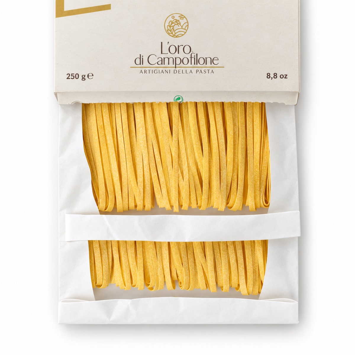Fettuccine di Campofilone Senatore Cappelli L’Oro di Campofilone · 250 g · Interior del Envase Fettuccine di Campofilone de trigo Senatore Cappelli L’Oro di Campofilone 250 g con pasta visible en el interior
